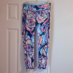 Lilly Pulitzer Luxletic Cropped Leggings w/Ruffled Leg Bottoms